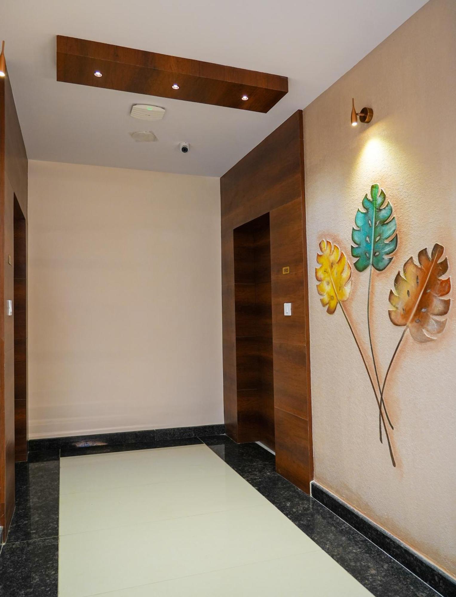 Sri Krishna Inn - Kempegowda Airport Bangalore Devanahalli Exterior photo